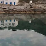 Malli Sea House *